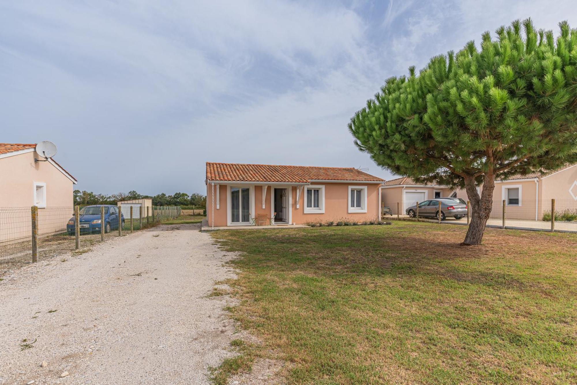 Le Pin Franc Villa Valeyrac Bagian luar foto